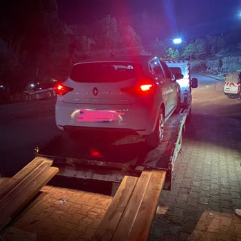 Renault 2023 Clio Joy con Piezas Rotas