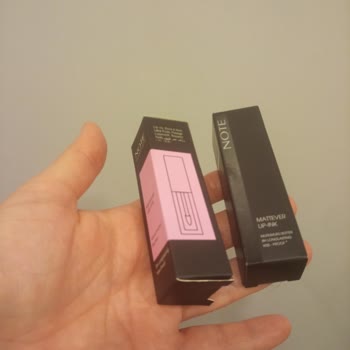 Watsons envió labial sin empaquetar y no reembolsan