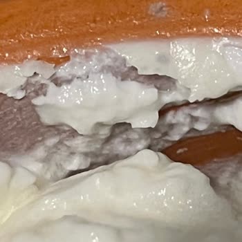 İtimat Süt İtimat Kaymaklı Yoğurtta Küf