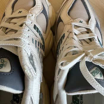 New Balance 9060 Shoes Damaged After 3 Wears