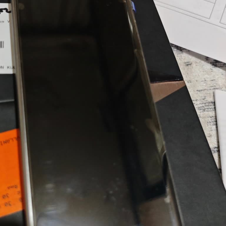 Tecno Mobile Tecno Phantom V Fold Ekran Sorunu