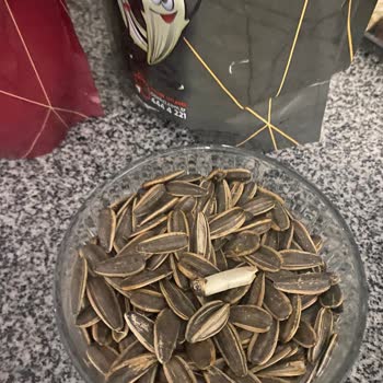 Çitlekçi Markasının Çekirdek Paketinden Sigara İzmariti Çıktı!