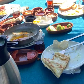 Rıdvan Balık Restaurant Fiyat Listesi Yok, Müşteriye Göre Fiyat!