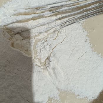 Baylan Toptan Market Ürünlerin İçinden Yabancı Cisimler Çıkıyor!