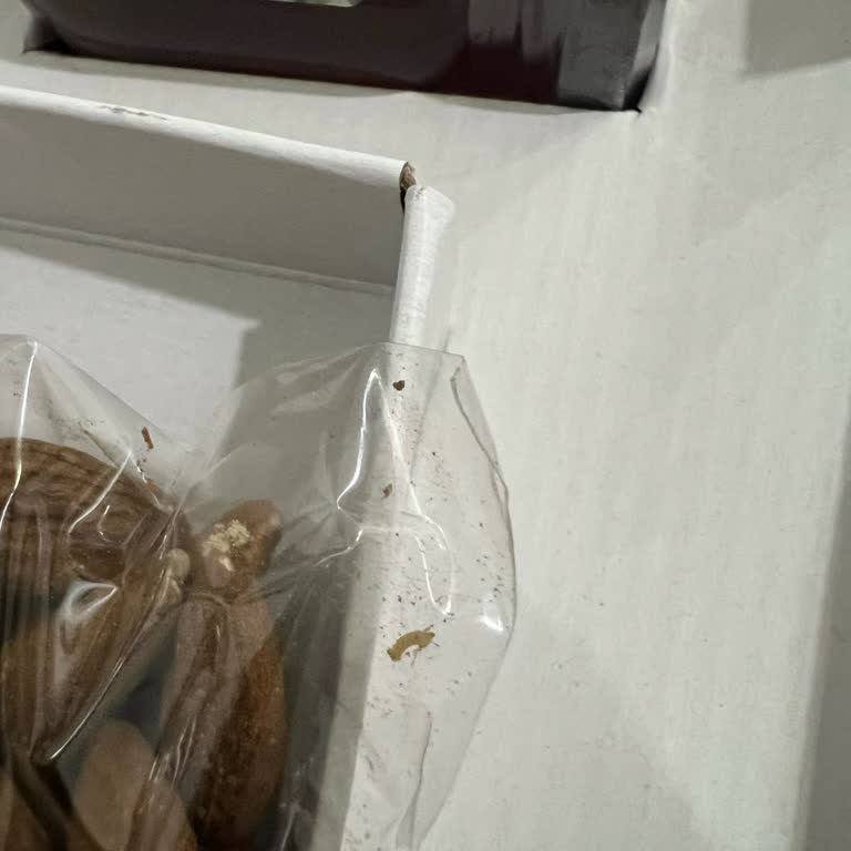 Datça Köy Ürünleri Kurtlu Badem Ve Firma Umursamazlığı