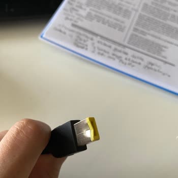 Servicio de Lenovo no reemplazó teclado y cargador defectuosos