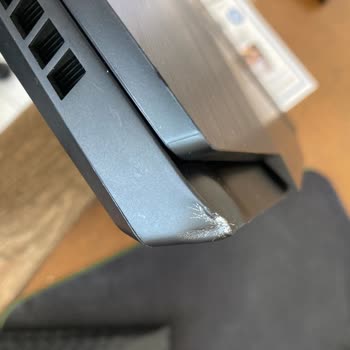 HP Omen Laptop Recibido con Daños, Necesita Reemplazo