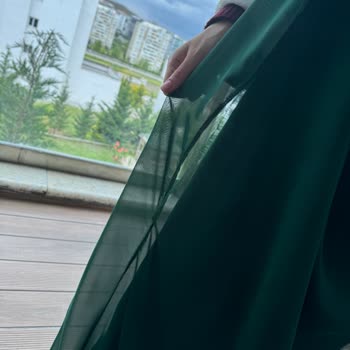 Taç Abiye Ayıplı Kusurlu Elbise Satımı