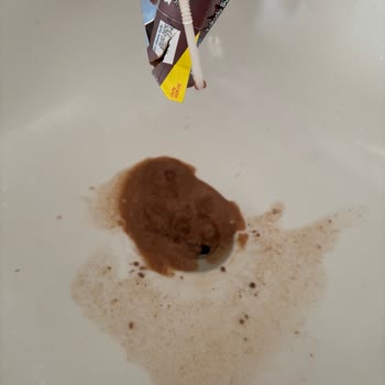 Danone Çikolatalı Süt Bozuk Çıktı