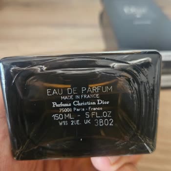 Problema de fuga con perfume Dior Homme Intense de Sephora