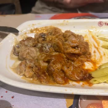 Tavuk Dünyası Çiğ Tavuk Ve Bozuk Salata