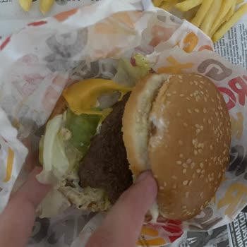 Burger King'in Müşterisine İki Kez Yanlış Getirdiği Sipariş!