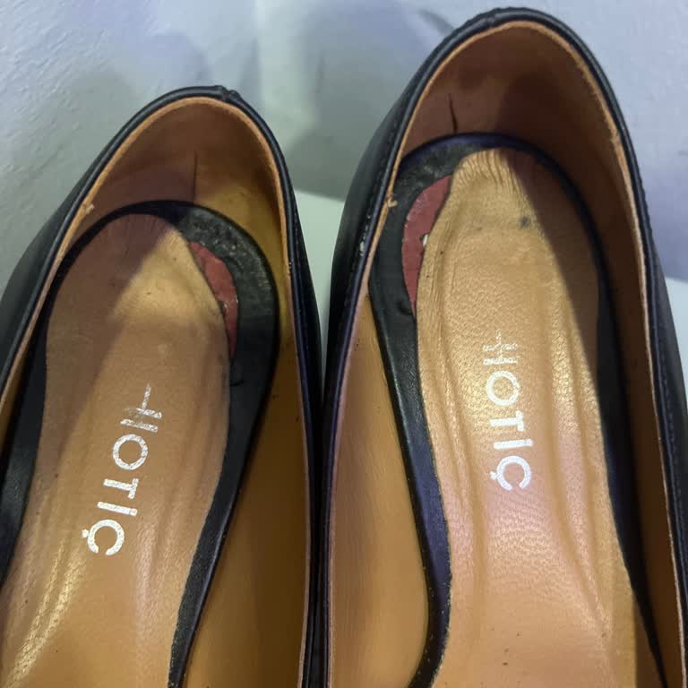 Hotiç Sıkıntı Yaşadığımız Ürünler Hakkında Yardımcı Olmuyor