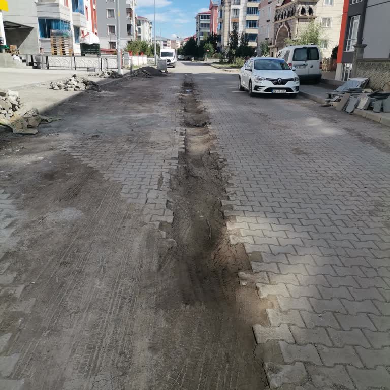 Kars Belediyesi Kars Yenişehir Mahallesi'ndeki Bozuk Yollar İçin Acil Çözüm Talebi