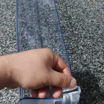 Estante del Frigorífico Profilo se Rompió sin Fuerza Significativa