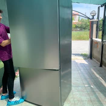 Mi refrigerador Grundig no enfría después de seis meses