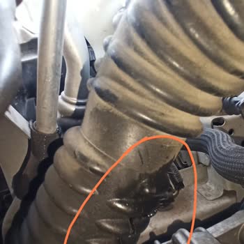 Nissan Qashqai 2017: Manguera de Turbo Rota y Difícil de Reemplazar