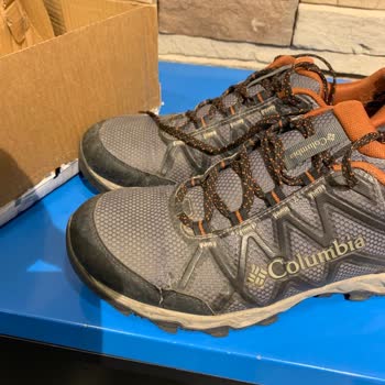 Zapatos de Trekking Columbia Deformados e Ingresados de Agua en Solo 7 Meses