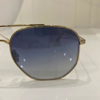 Lacoste: Gafas de sol defectuosas y mal servicio al cliente