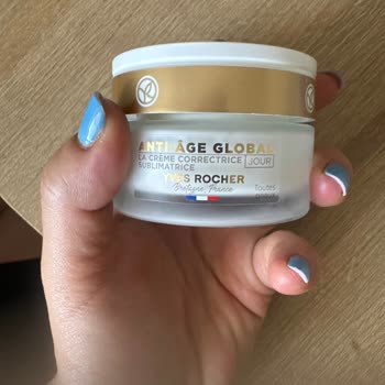 Yves Rocher Hidratante y Suero Causaron Acné Inflamado