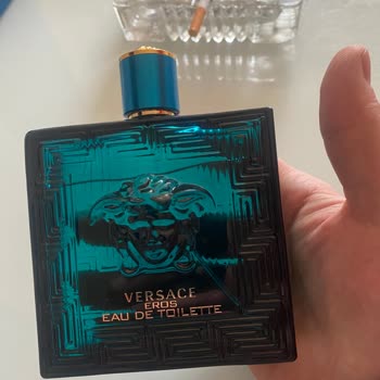 Rossmann: Perfume Versace Eros con aroma débil