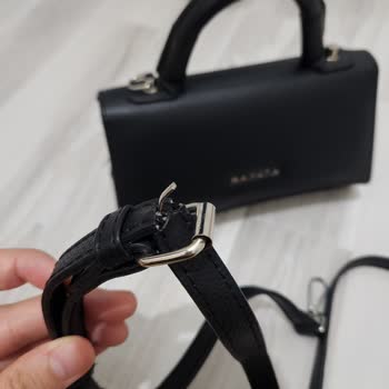 Manuka Çantamın Her Yeri Dökülüyor.