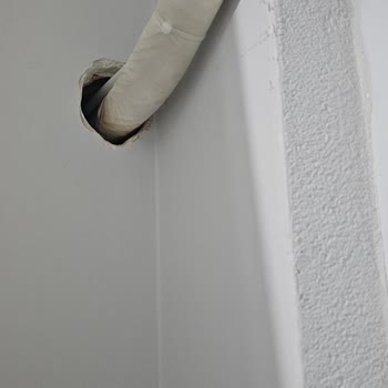 Mitsubishi Instalación Dejó un Desorden, Sin Compensación