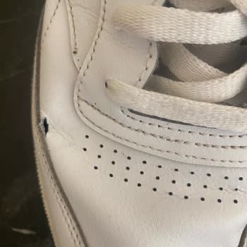 Reebok Zapatillas Blancas Roto Dos Veces – Sin Actualización Tras Inspección
