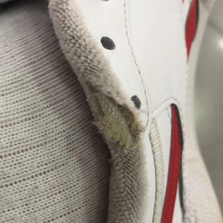 Reebok se niega a reemplazar mis zapatillas por supuesto "error del usuario"