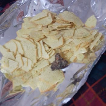 Objeto negro en mis papas Lays