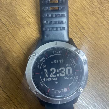 Pantalla del Garmin Fenix 6 con Pérdida de Píxeles Tras Garantía