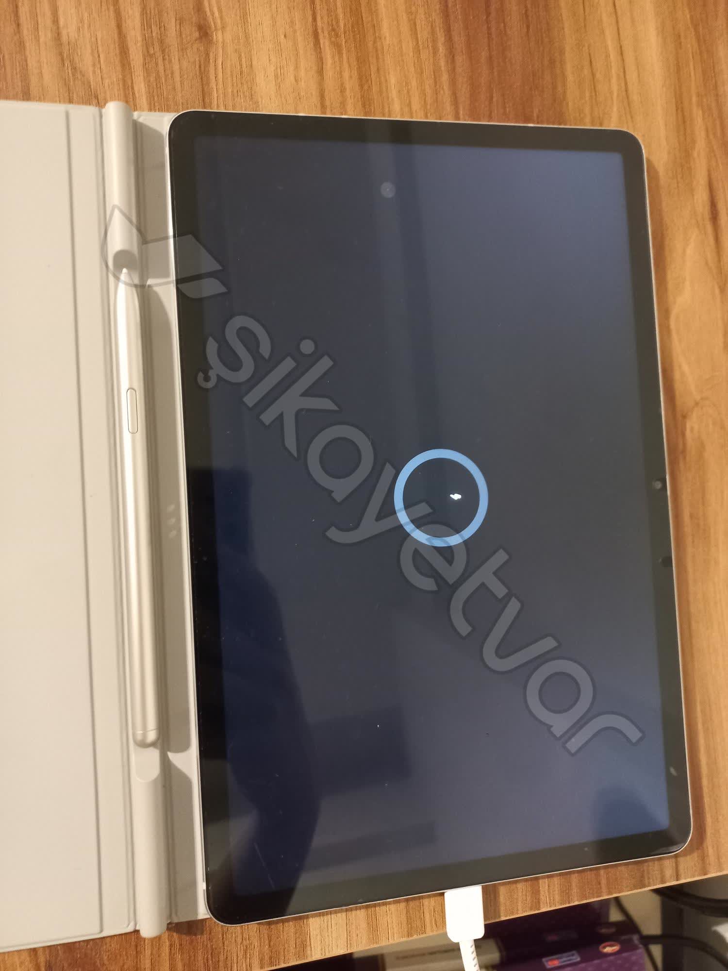 Samsung Galaxy Tab S7 Not Charging, Stuck on White Lightning Bolt Icon
