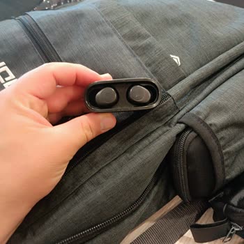 JBL Vibe 100 Tws Kulaklıklarım Sağ Ve Sol İkisi De Şarj Almıyor