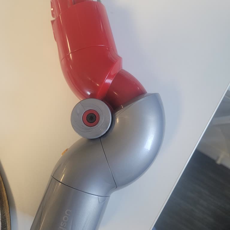 Dyson Marka Süpürge Adaptör Arızası