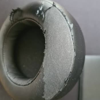 James Donkey 712 Kulaklık Pedi Soyulması