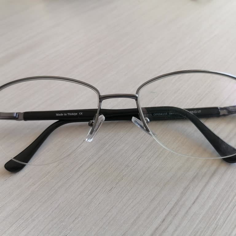 Atasun Optik Gözlük Camının Yerinden Çıkması