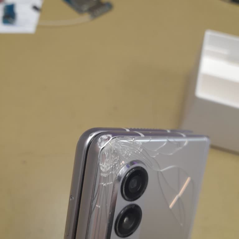 Samsung Servis Telefonumun Ana Kartına Zarar Verdi