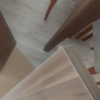 Wood House Kayseri Kitaplık Eziyeti