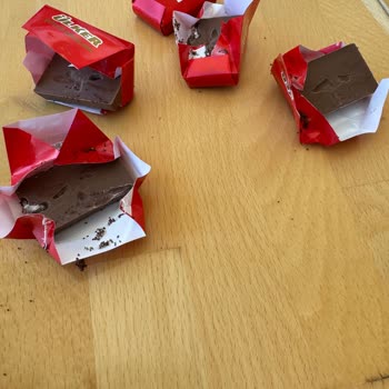 Ülker Böcekli Ve Küflü Çikolata