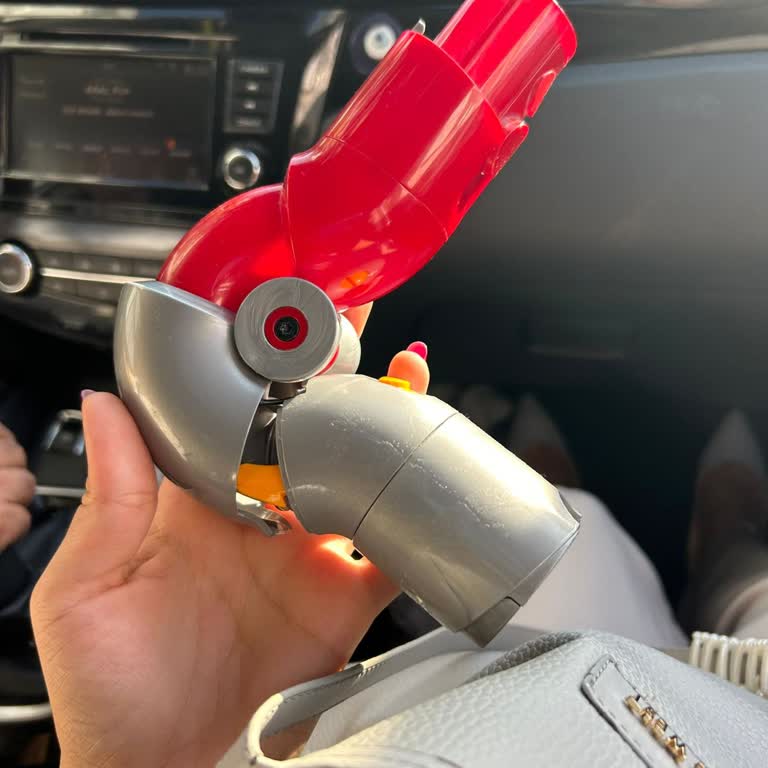 Dyson V12 Süpürge Mobilya Altı Adaptörü Kırılma Sorunu