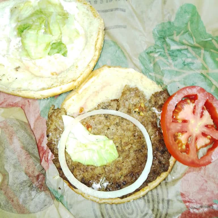 Burger King Hamburgerin Köftesi Yarım Geldi