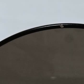 Hugo Boss Sonnenbrille 0761/s gekauft, Umtausch aufgrund von Mängeln problematisch