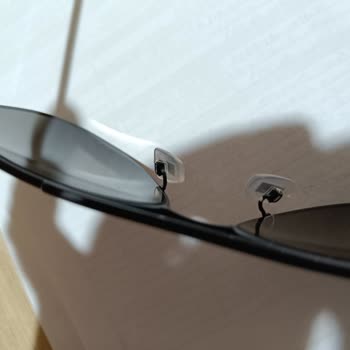 Hugo Boss Sonnenbrille 0761/s gekauft, Umtausch aufgrund von Mängeln problematisch