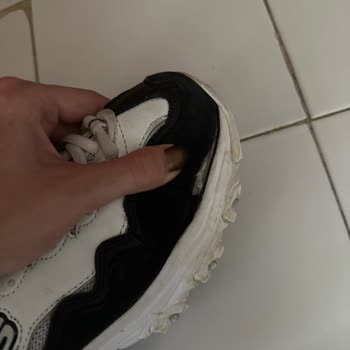 Skechers Marka Ayakkabı Parçalandı A101 Extra Hiçbir İşlem Yapmıyor
