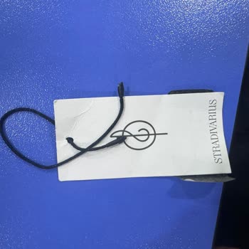 Stradivarius Yumuşak Dokulu Kaban Etiketle Satış Fiyatı Arasında Fark