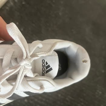 Adidas Marka Ayakkabı Deforme Sorunu