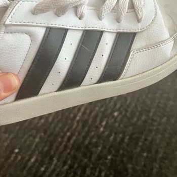 Adidas Marka Ayakkabı Deforme Sorunu