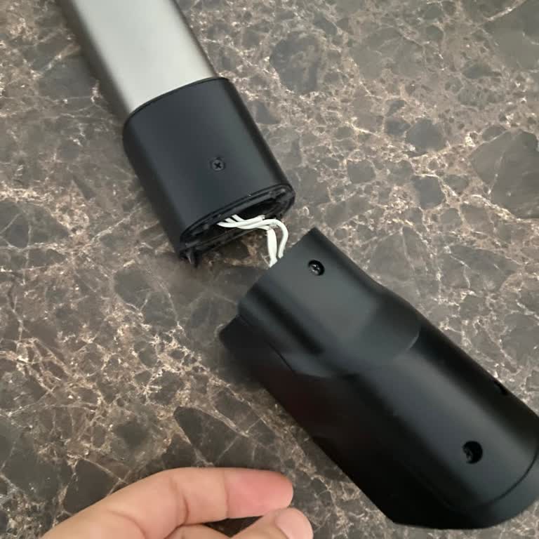 PHILIPS Ev Aletleri Süpürgemin Gövdesi Elimde Kaldı