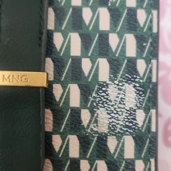 Mango Cüzdan Kullanmadan Rengi Attı