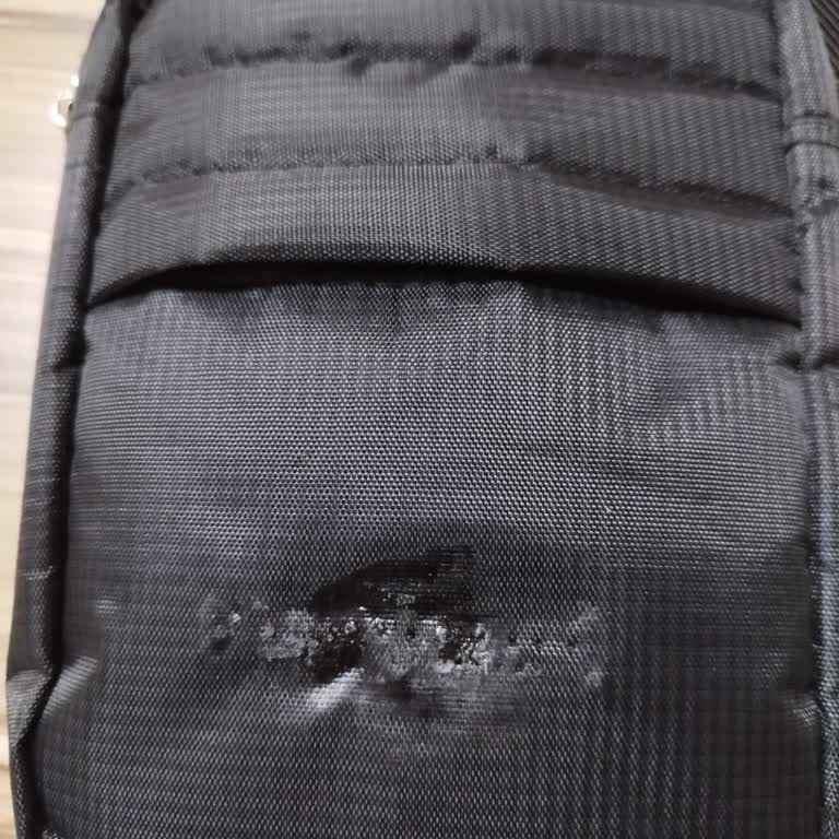 FLO Ayakkabı FLO Sattığı Ürünün Arkasında Durmuyor. Resmen Çakma Ürün Gibi